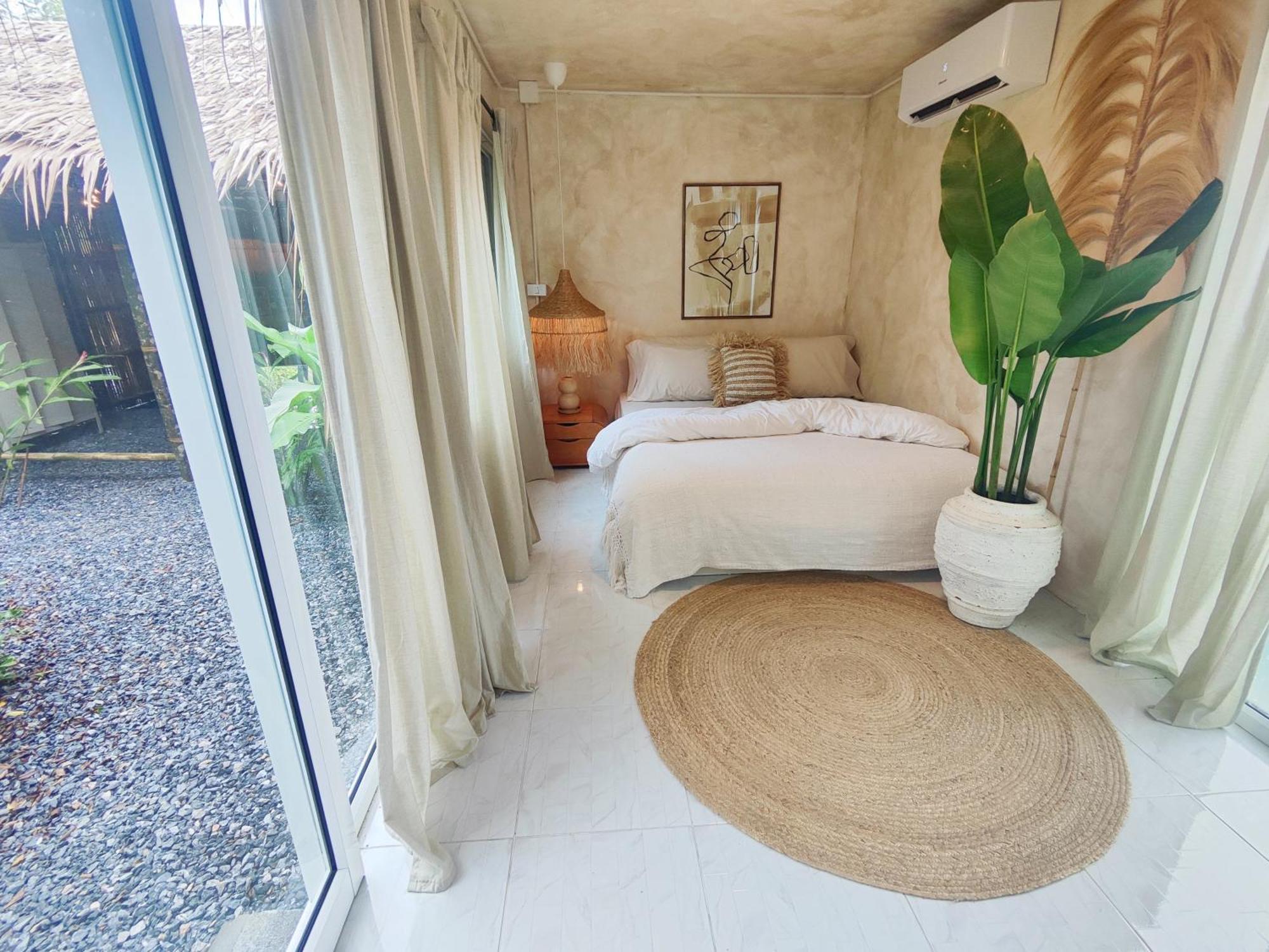 2 Bed 2 Bath Eco Bungalow, Bangrak Beach, Koh Samui Holiday home